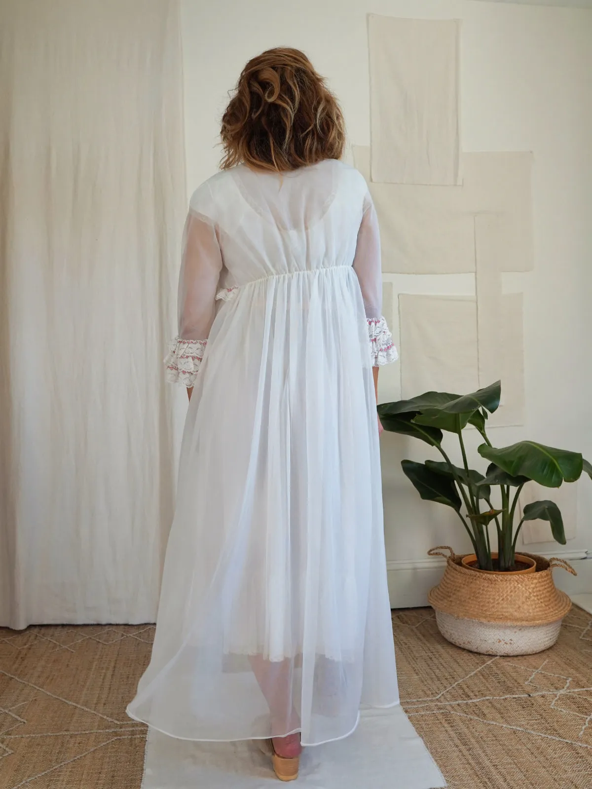 50's Laros White Pink Floral Peignoir Set