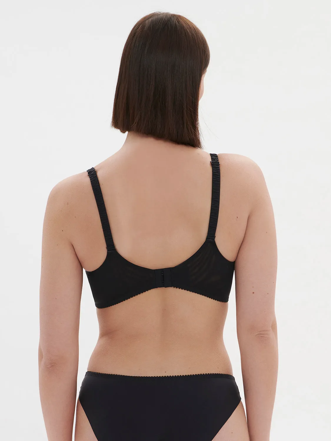 Intrigue Full Coverage Plunge - Black
