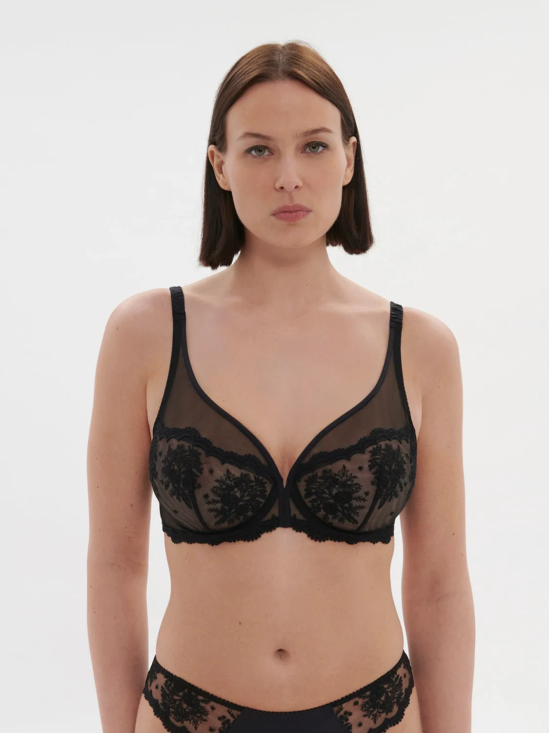 Intrigue Full Coverage Plunge - Black