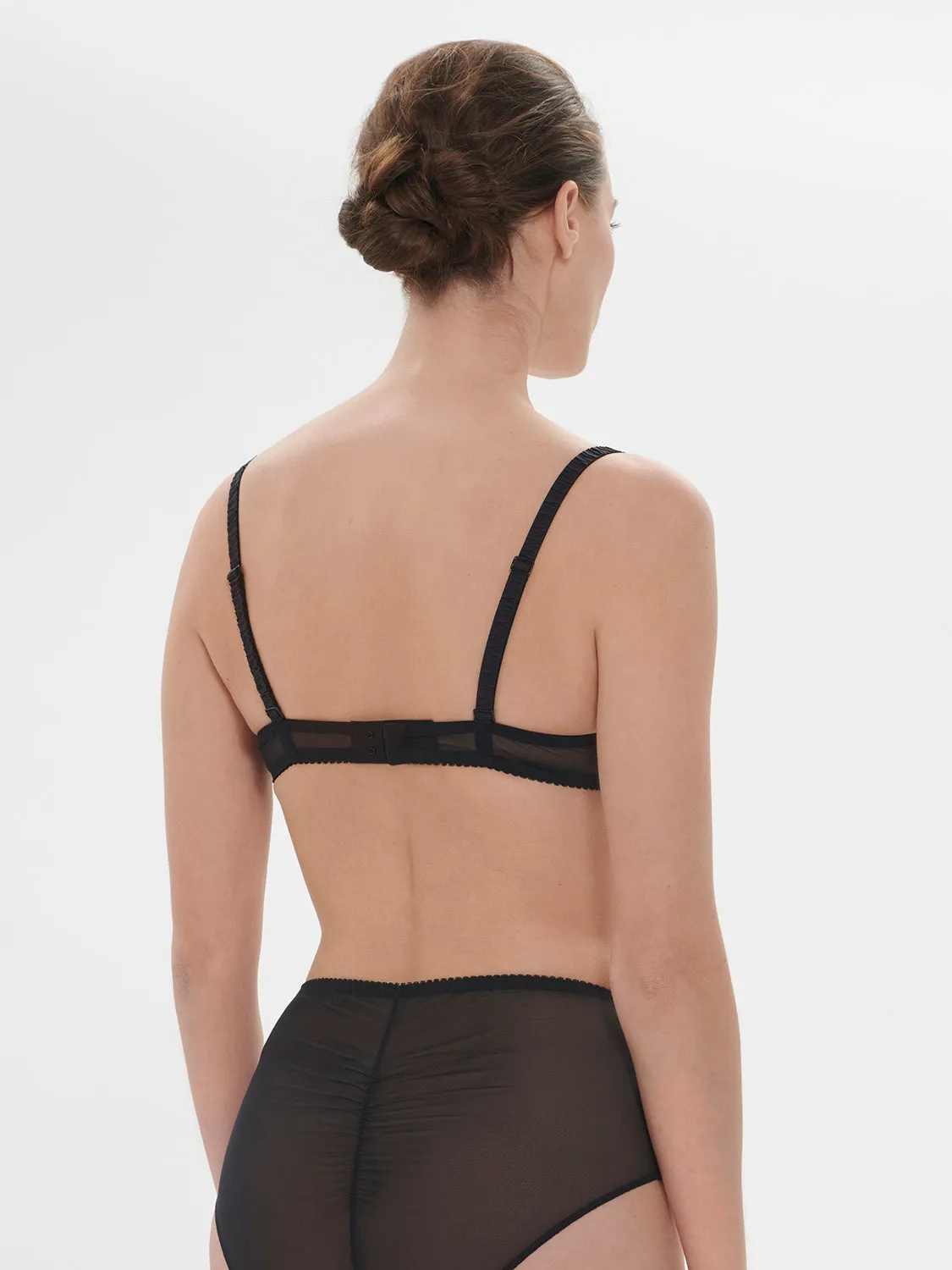 Intrigue Full Coverage Plunge - Black