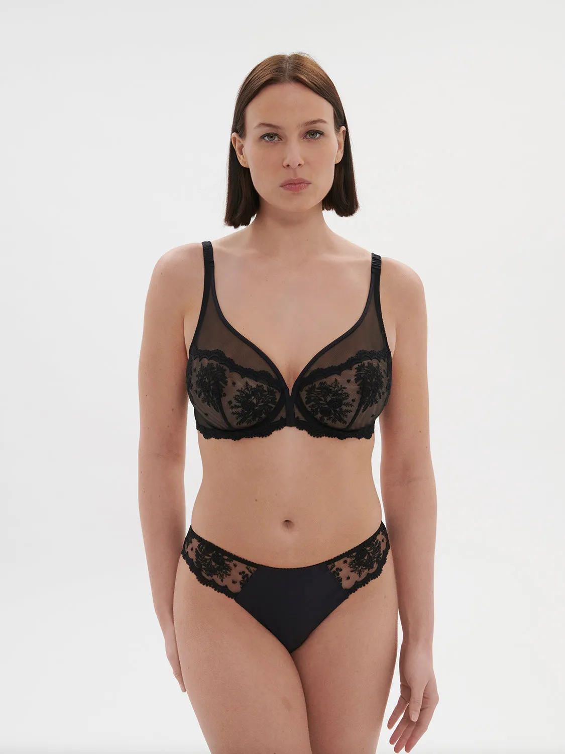Intrigue Full Coverage Plunge - Black