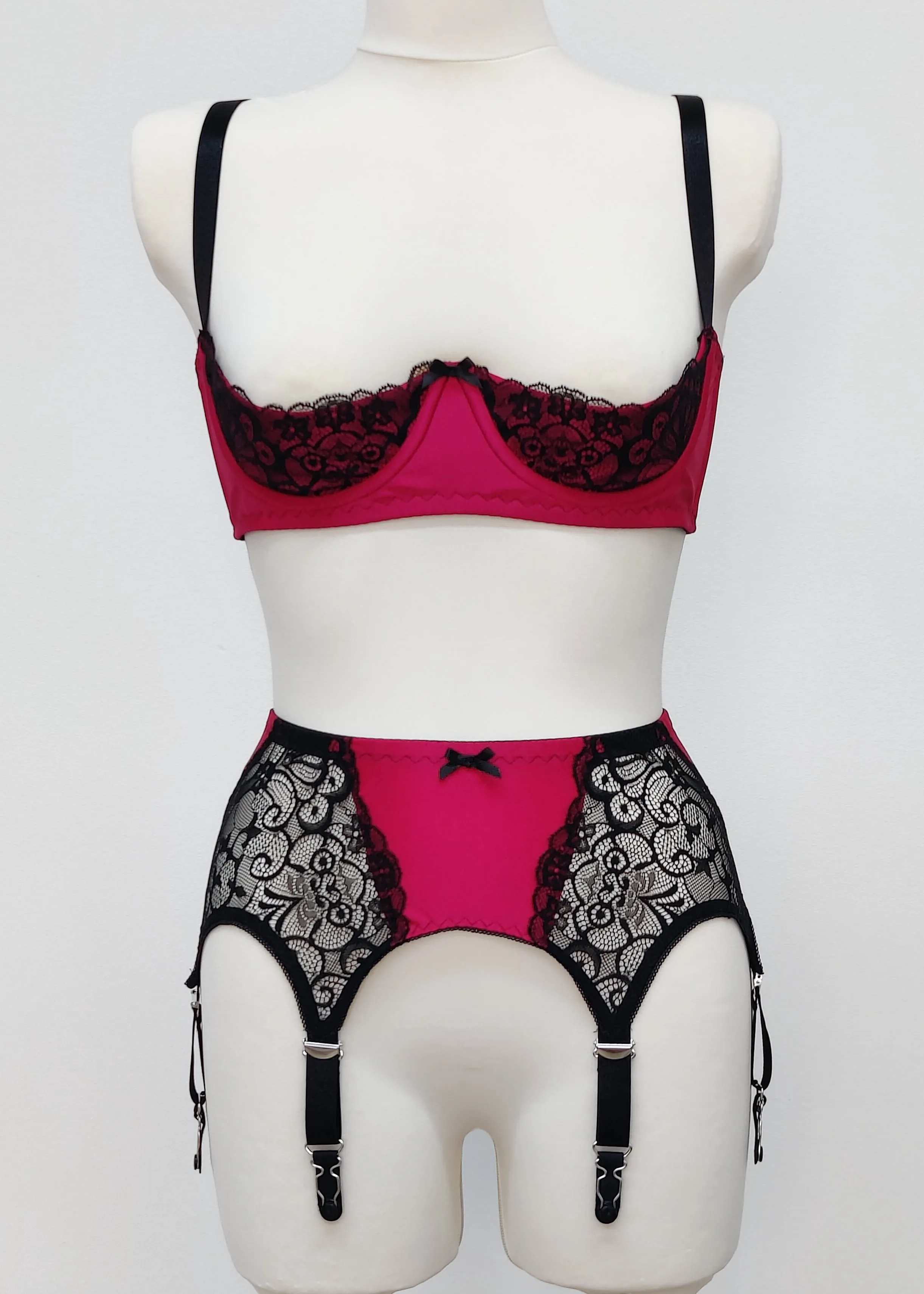 LUCY Quarter cup Lace bra in Colors