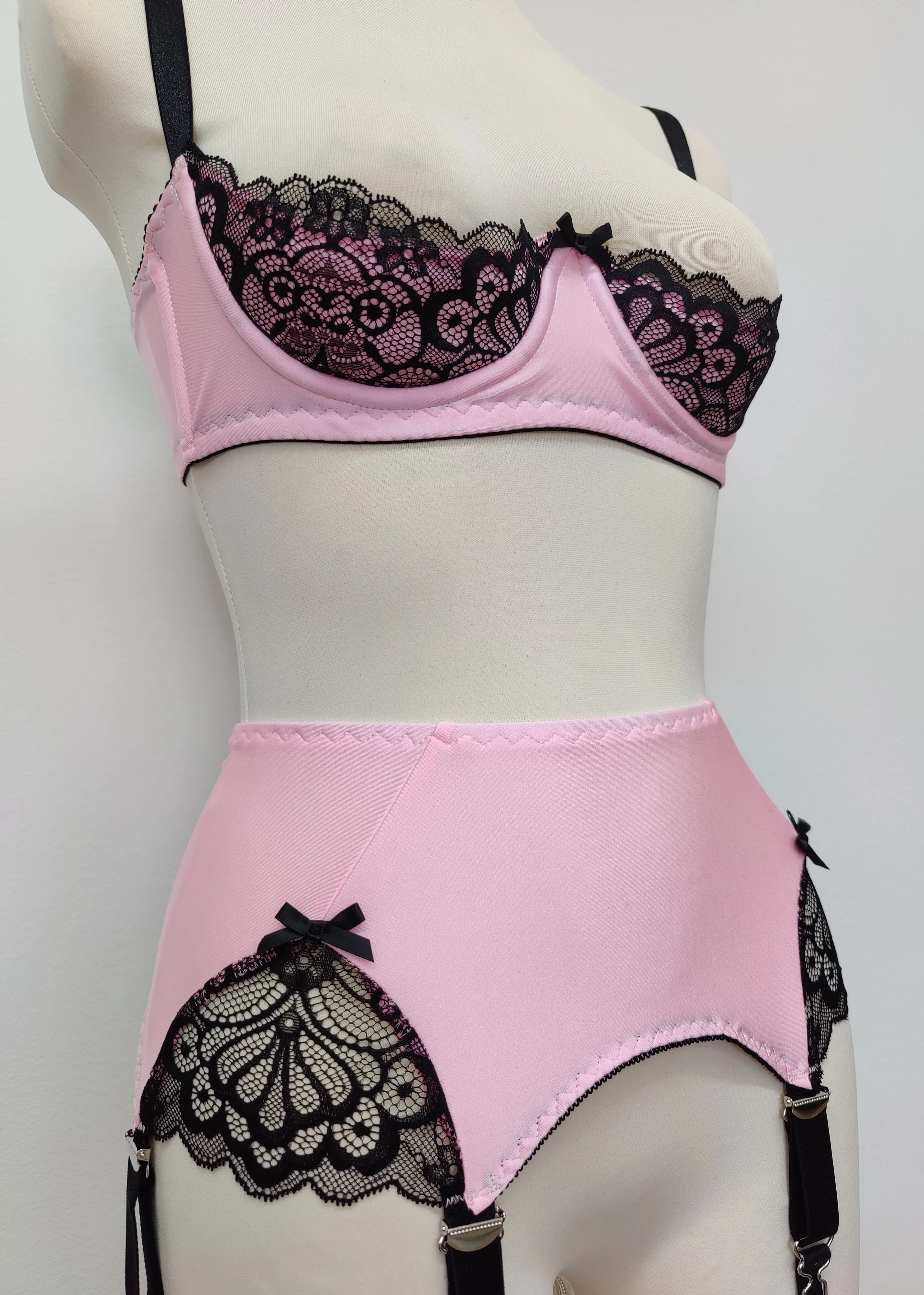 LUCY Quarter cup Lace bra in Colors