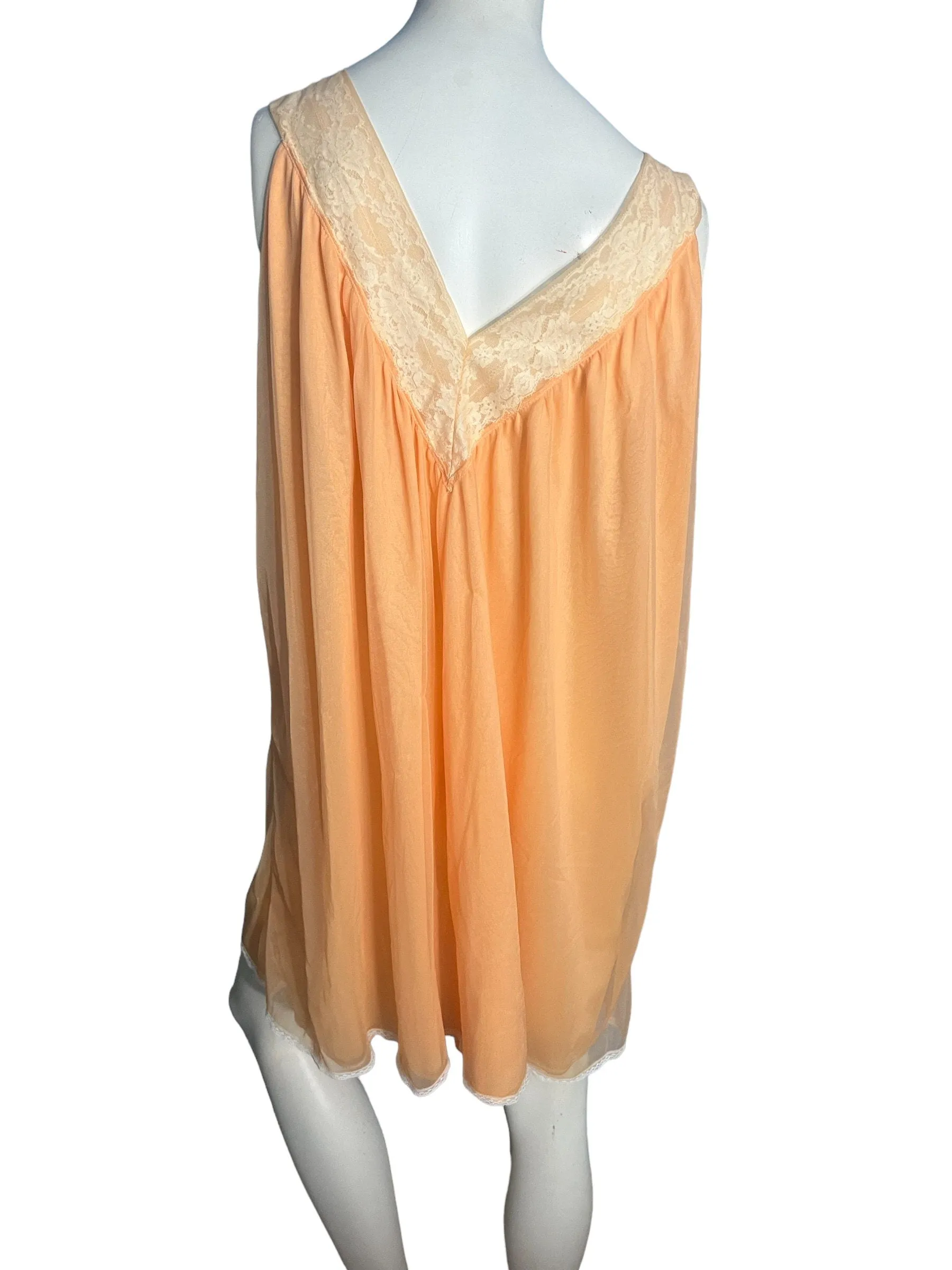 Vintage peach short nightgown M L